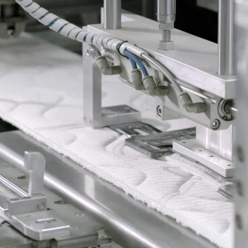 از کارخانه تا خانه: فرآیند تولید تشک چگونه است؟